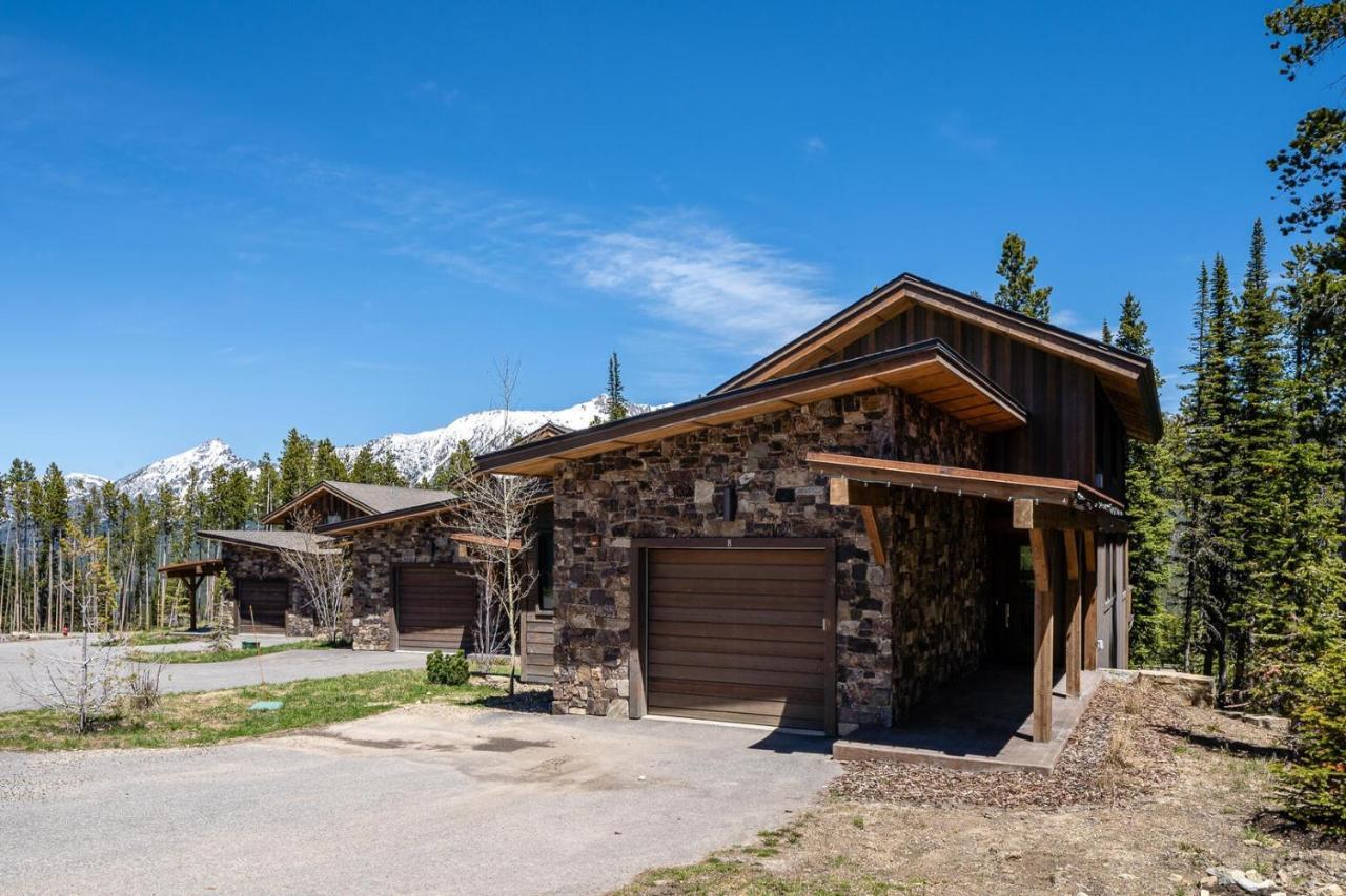 Three-Bedroom House Big Sky Exterior photo